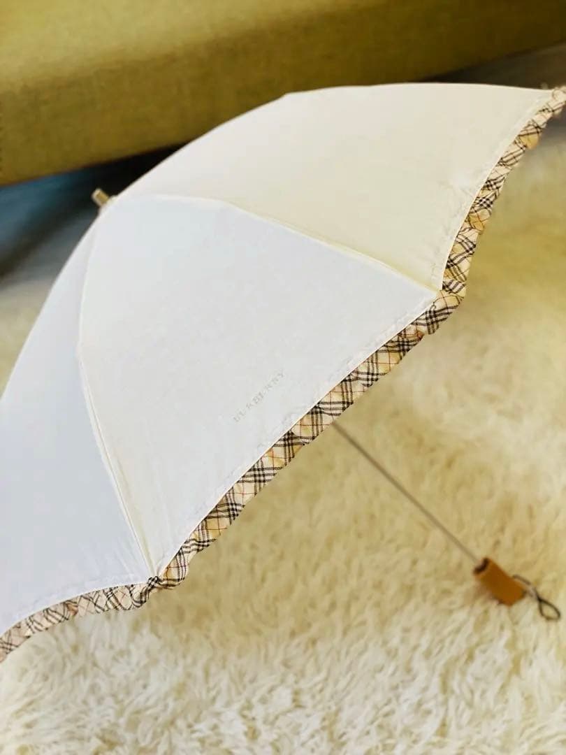 【未使用】バーバリー　日傘　折りたたみ　ノバチェック　ロゴ　傘袋付き