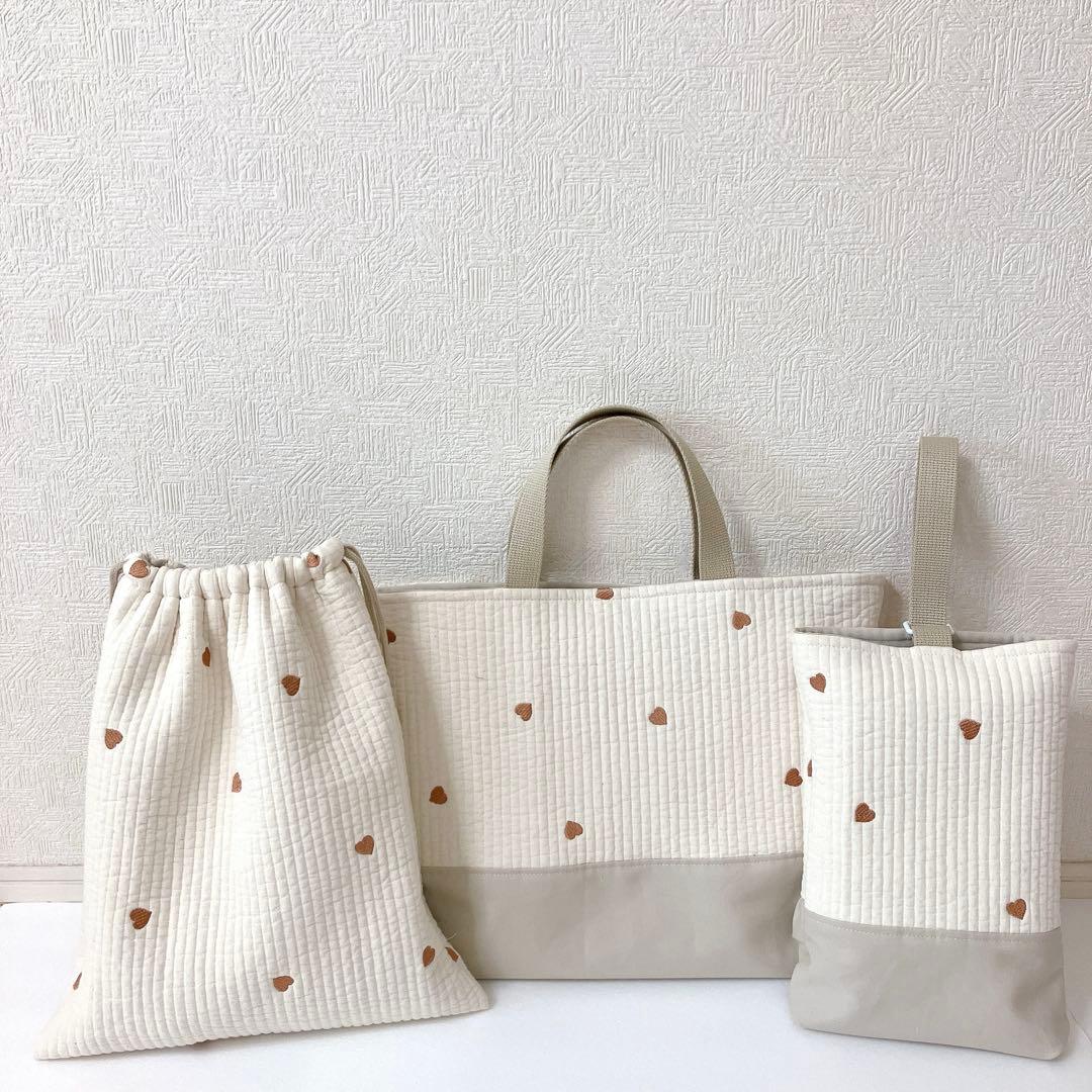 レッスンバッグ✖️2 体操服袋✖️2 上履き入れヌビ　巾着袋　ハート刺繍