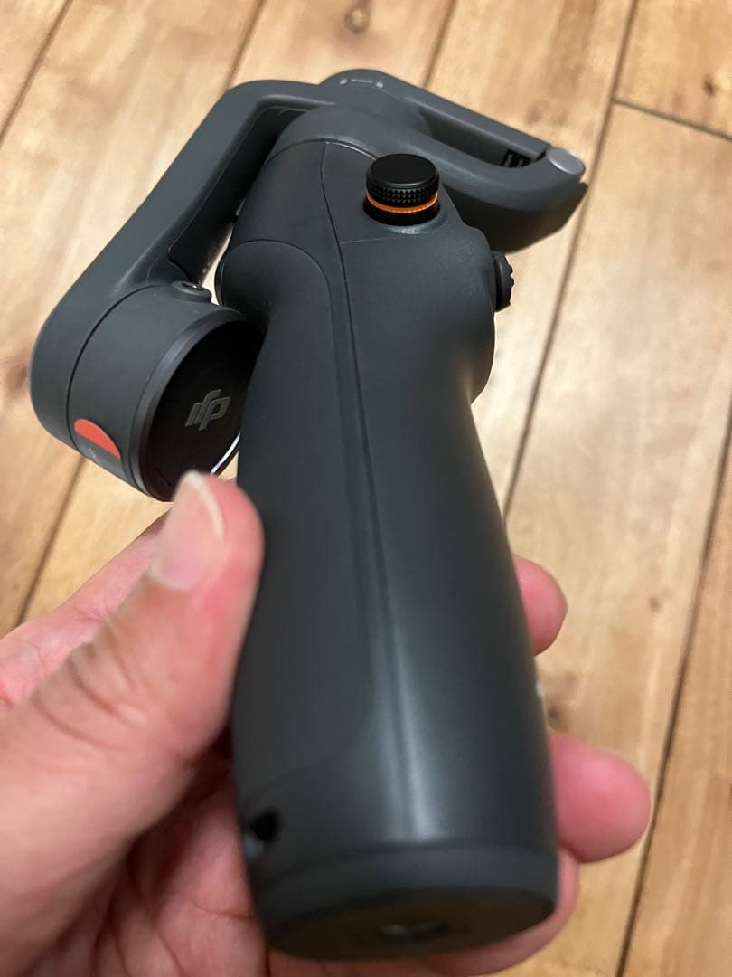 【新品同様】DJI Osmo Mobile 6 スマートフォンスタビライザー