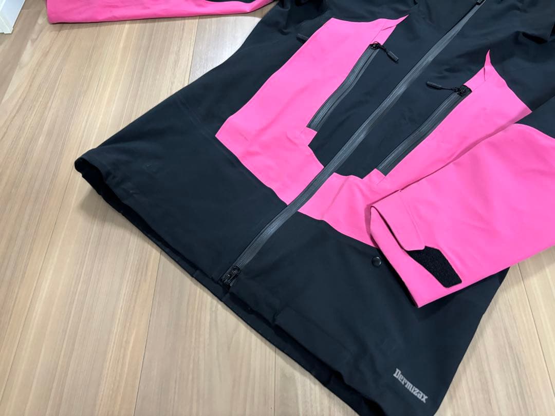 ★定価7万・22年★お洒落　選手用　デサント　スキーウエア SAJ 技術選