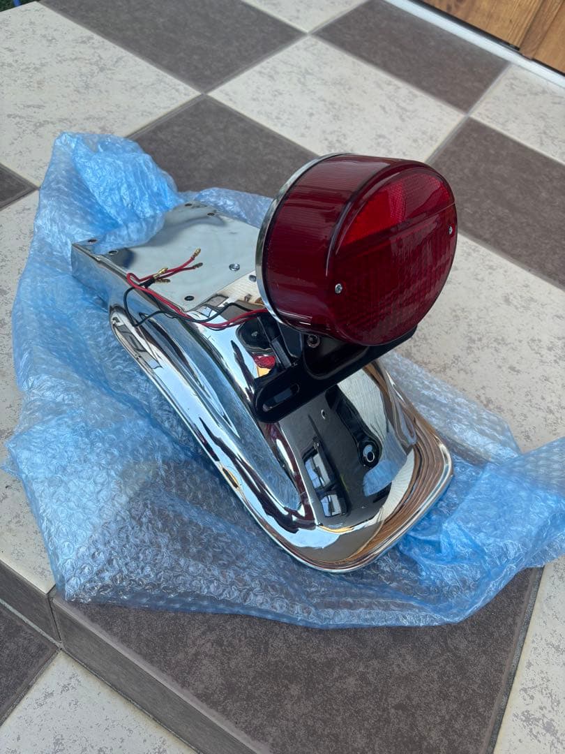 ゼファー４００／Χ　Ｚ２仕様　リア　メッキ　鉄フェンダー＋Ｚ２テールランプ　赤