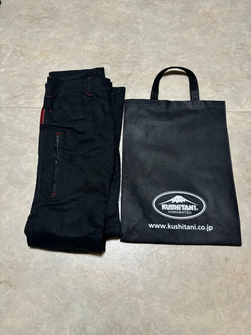 まろ　クシタニエクスパンドコーデュラパンツ