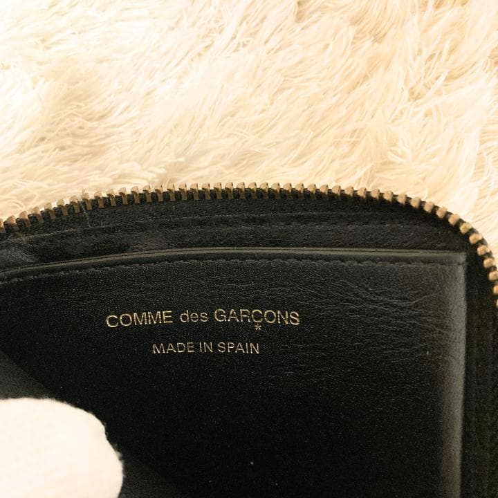 【コムデギャルソン】HUGE LOGOヒュージロゴL字ラウンドファスナー財布・黒