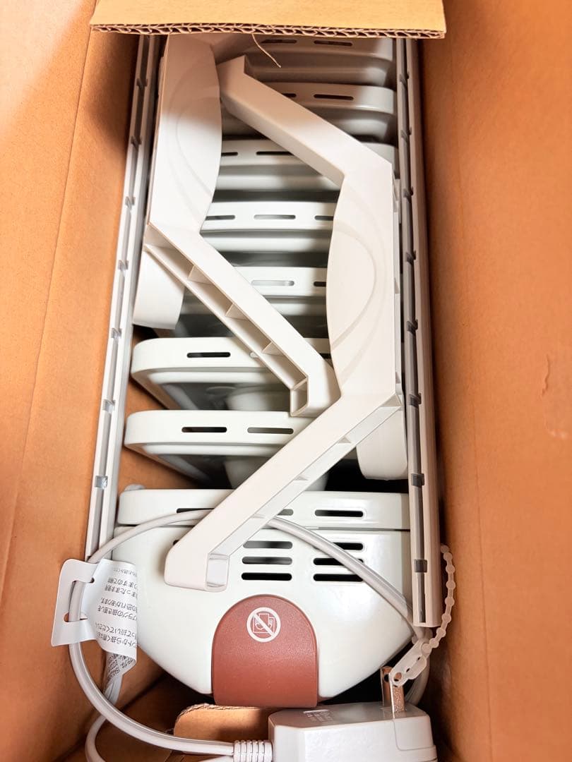 【ほぼ未使用】 DeLonghi JR0812-BR オイルヒーター