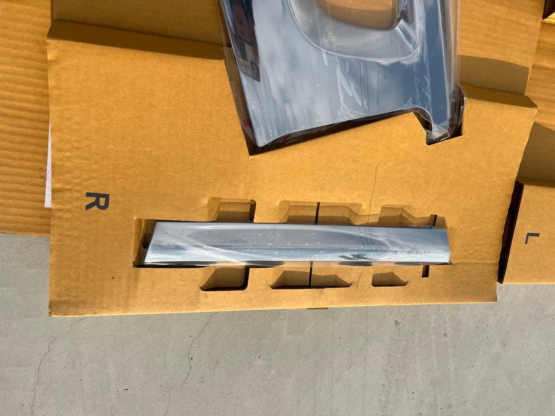 ISUZU イスズ★純正 現行 ギガ メッキサラウンドバンパーグリル 新品