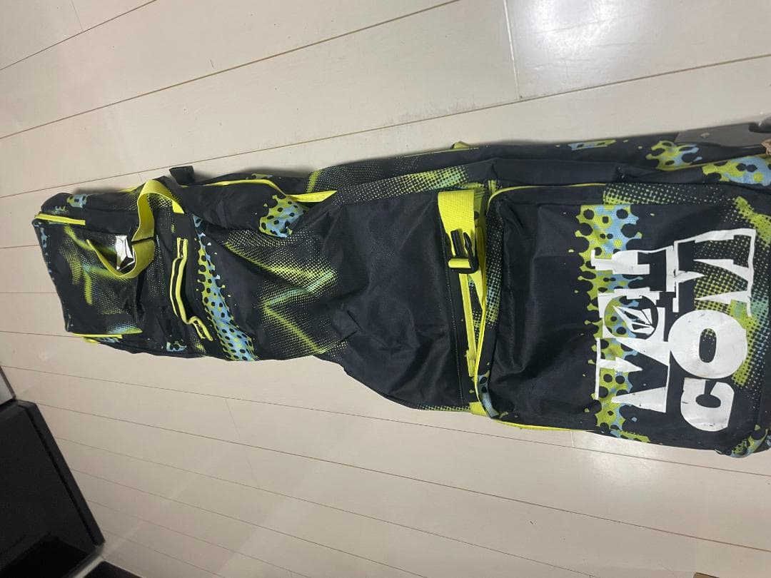 （新春セール最終）MOSS ボードビンディング FLUX TTとボルコムケース