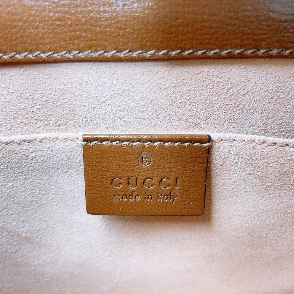 GUCCI バレンタイン ハート ポシェット ショルダーバッグ 斜めがけ GG