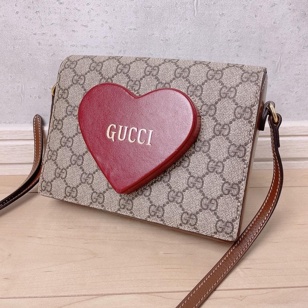 GUCCI バレンタイン ハート ポシェット ショルダーバッグ 斜めがけ GG