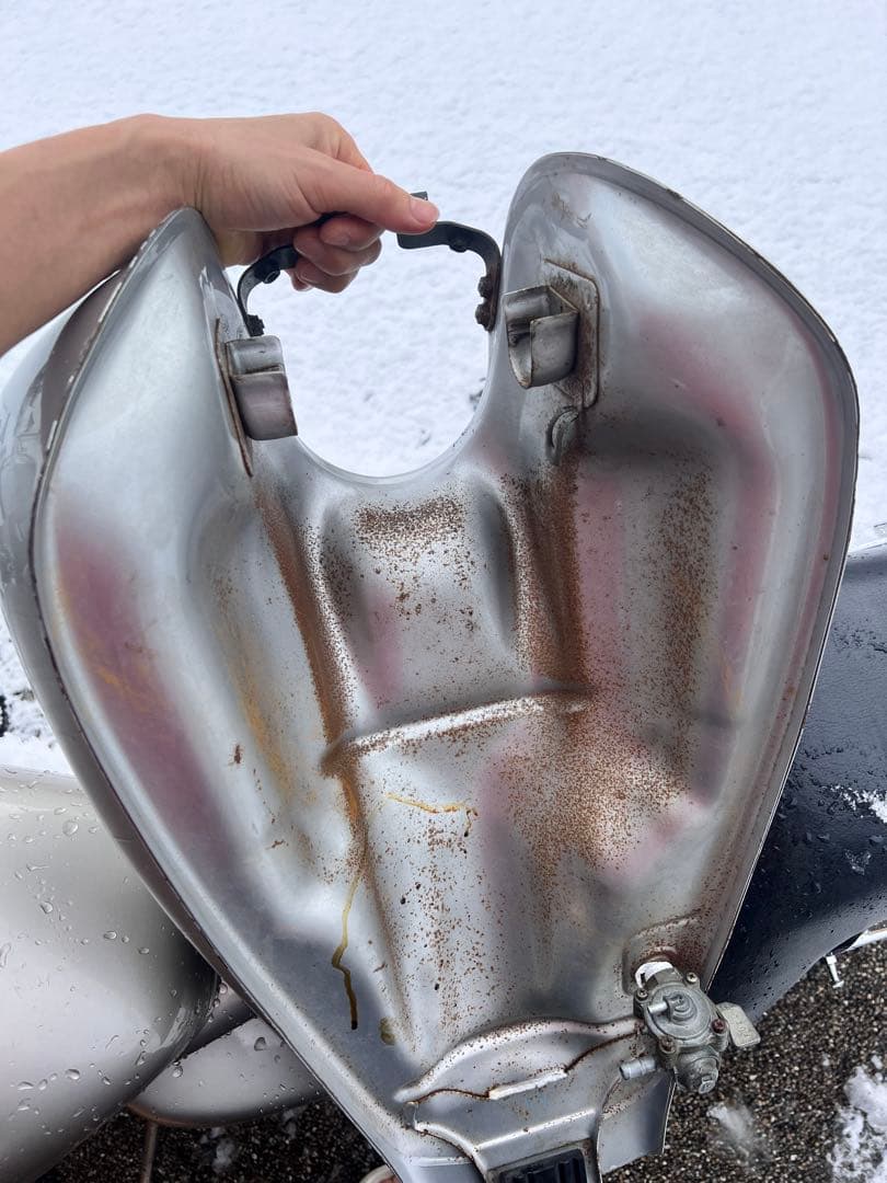 Honda マグナ250 タンク