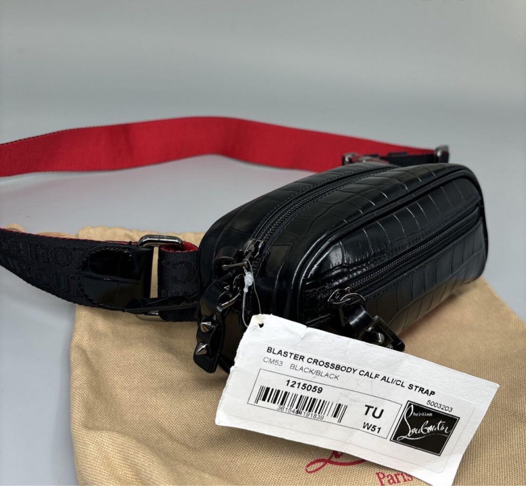 クリスチャン ルブタン　クロコ型押しレザー ボディバッグ ブラック