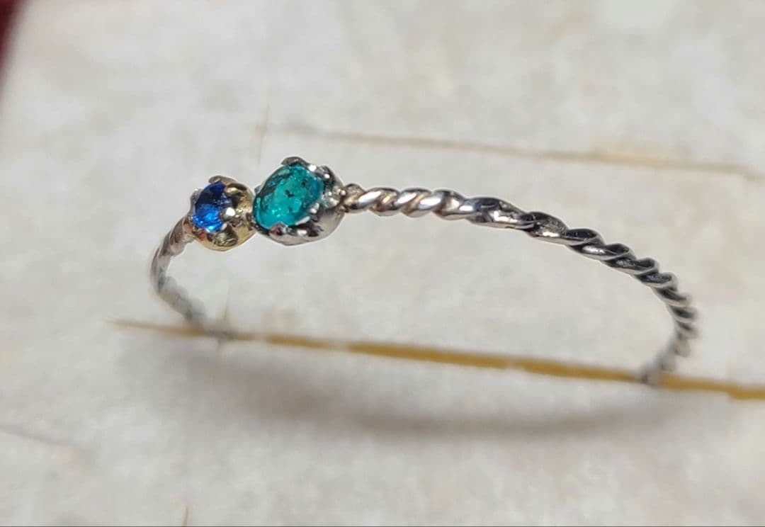 力のあるネオンブルーの共演★バターリャパライバトルマリン&アウイナイトリング★