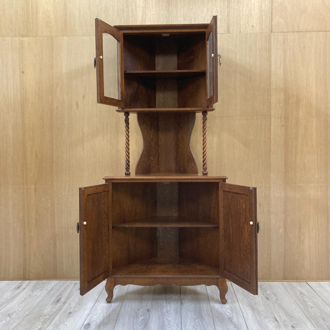 アンティーク　コーナーキャビネット　飾り棚