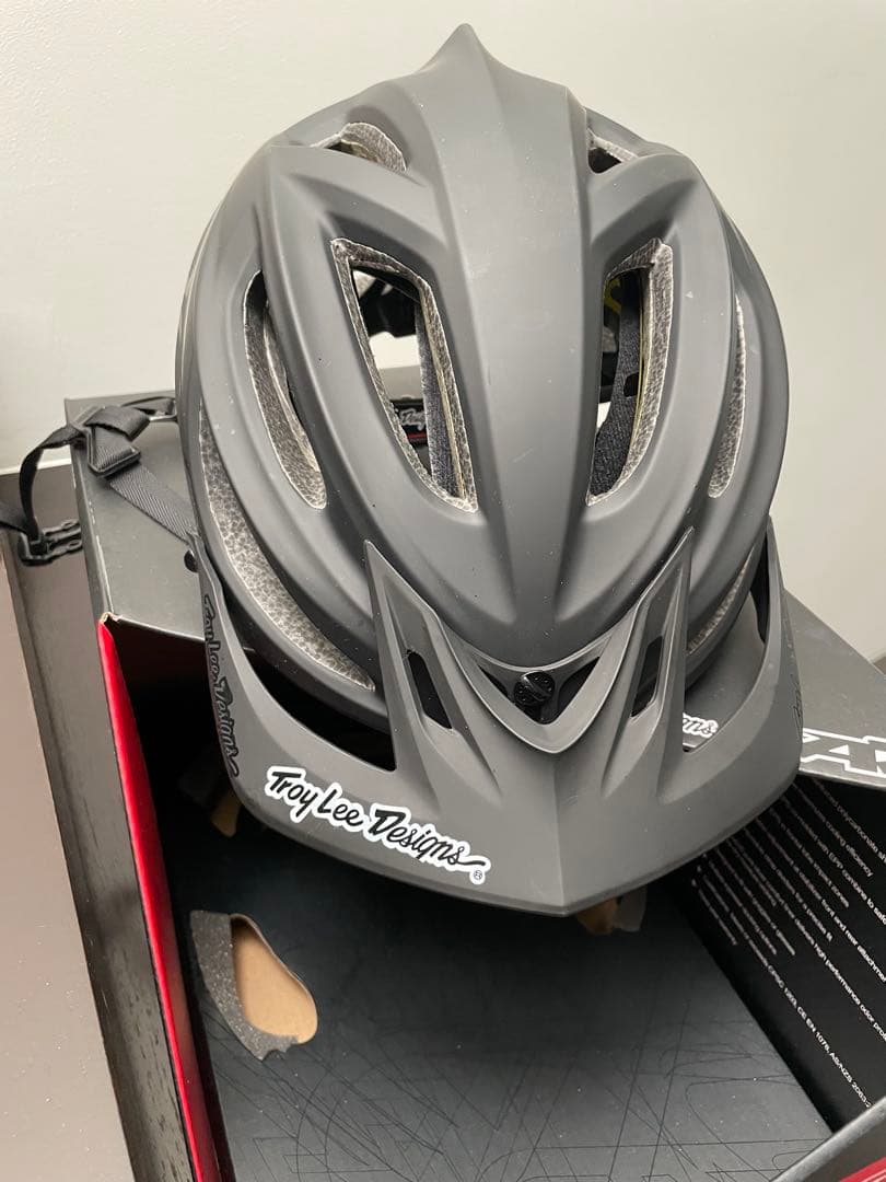 トロイリーデザインヘルメット　美品