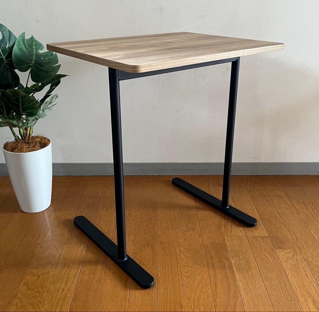 コクヨ　サイドテーブル　8.8万　デスク　シンプルモダン　グッドデザイン賞　北欧