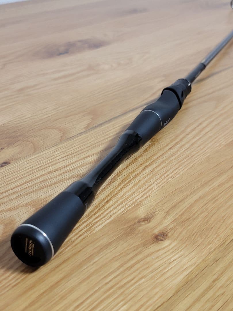 【直接受け渡し可能】☆超美品☆シマノ　ポイズンアドレナ268UL