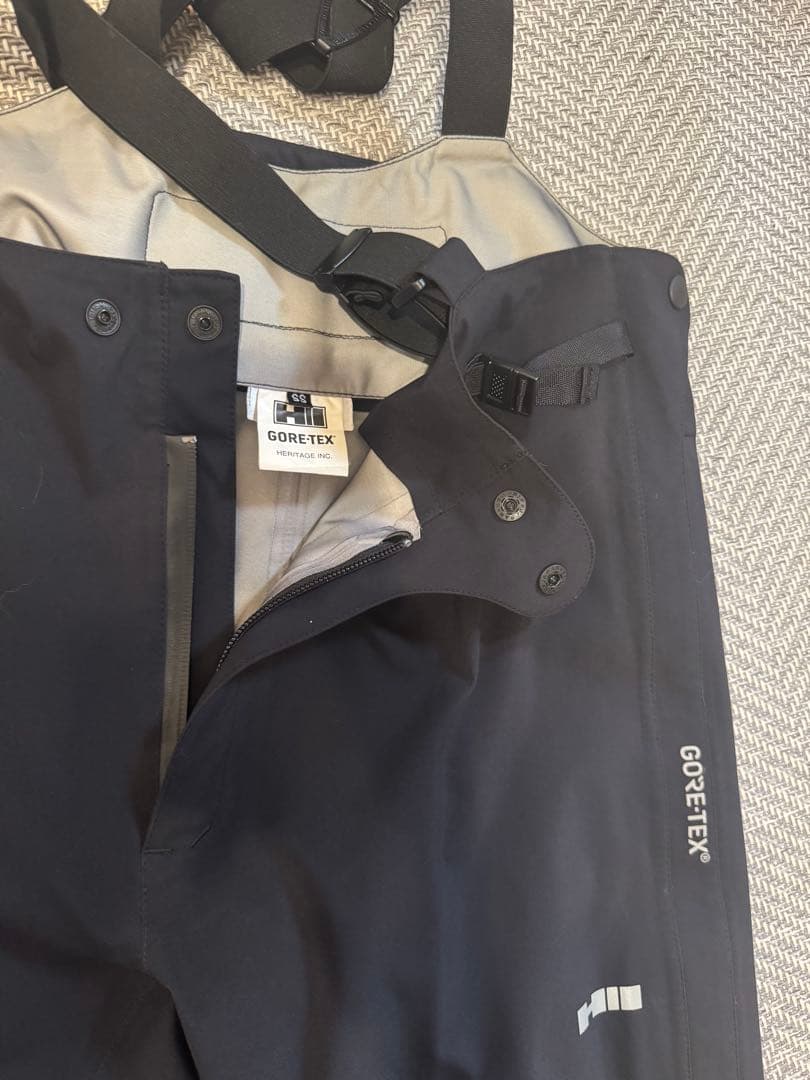 ホグロフス　スノボ　女性用 XS ヘリテージ　パンツ　SS ゴアテックス