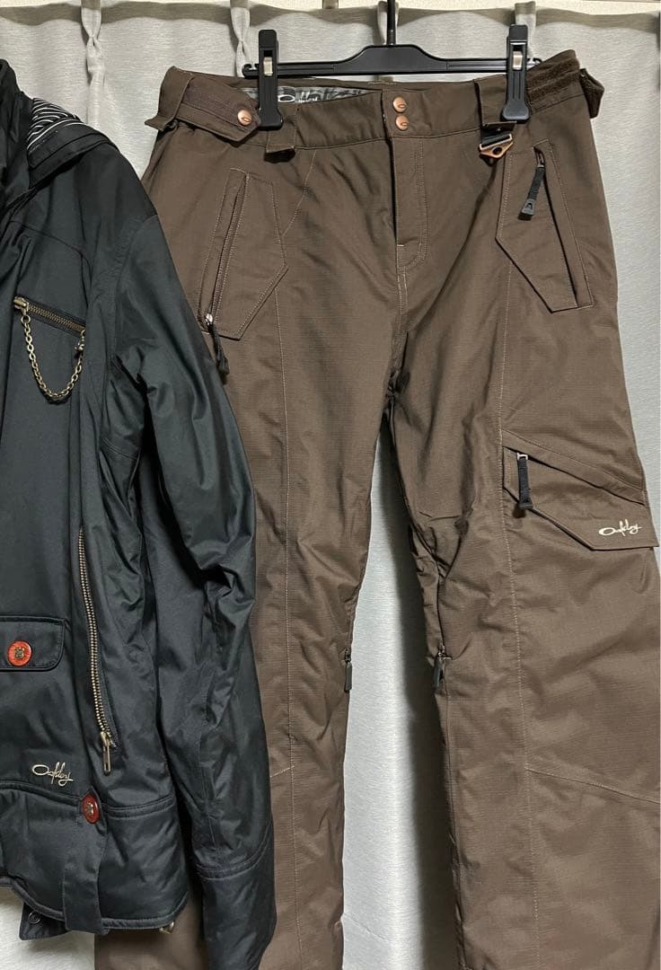 Oakley スノーボードウェア ジャケットとパンツセット