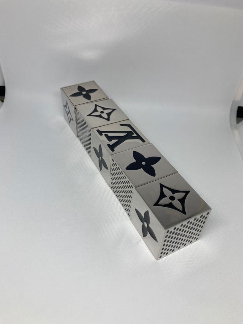 ヴィトン キューブ ゲーム ダイス サイコロ メタル