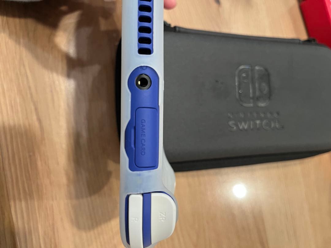 ニンテンドースイッチライト　スイッチライト　ブルー　シリコンカバー付き　ケース付