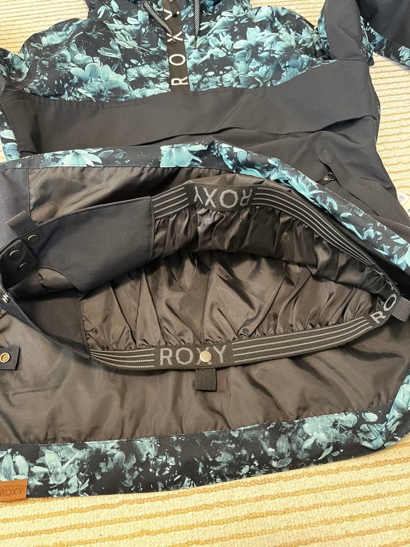 新品　ロキシー ROXY レディース S スノーボードウェア ジャケット