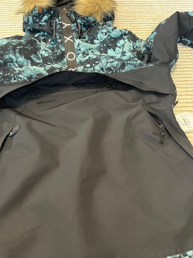 新品　ロキシー ROXY レディース S スノーボードウェア ジャケット