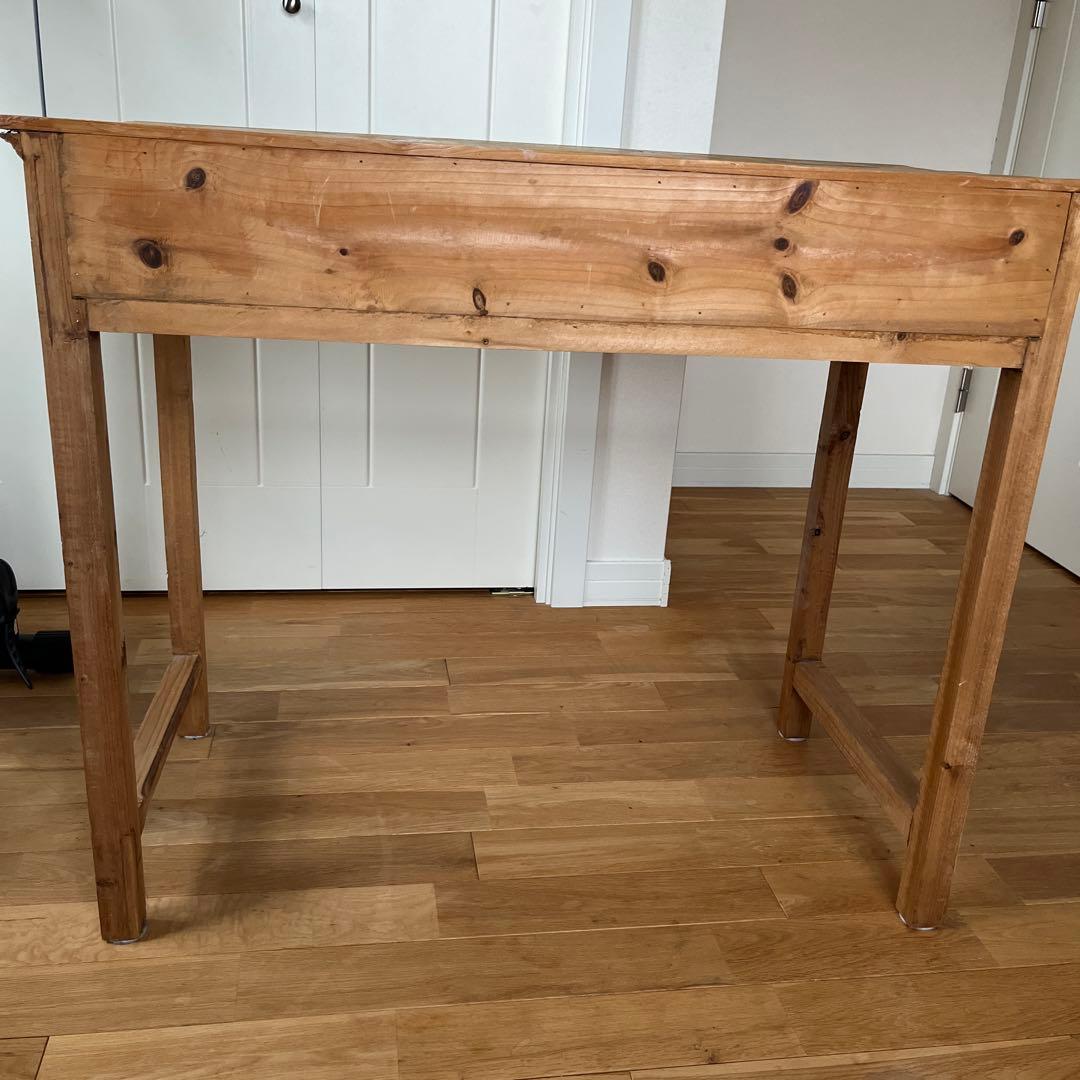 アンティーク風テーブル