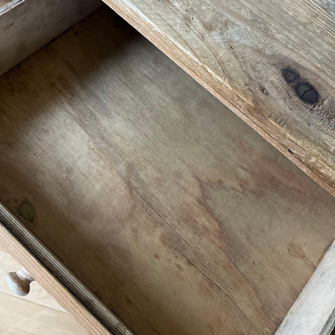 アンティーク風テーブル