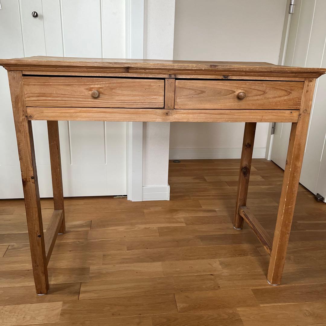 アンティーク風テーブル