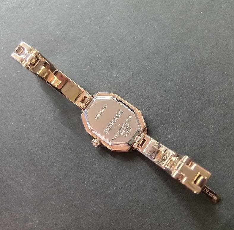 未使用に近い ★スワロフスキー ◎Dextera　バングルウォッチ