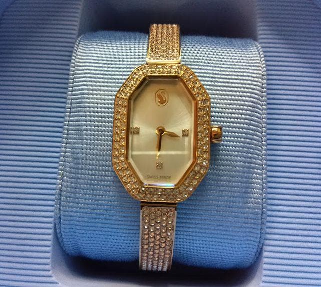 未使用に近い ★スワロフスキー ◎Dextera　バングルウォッチ