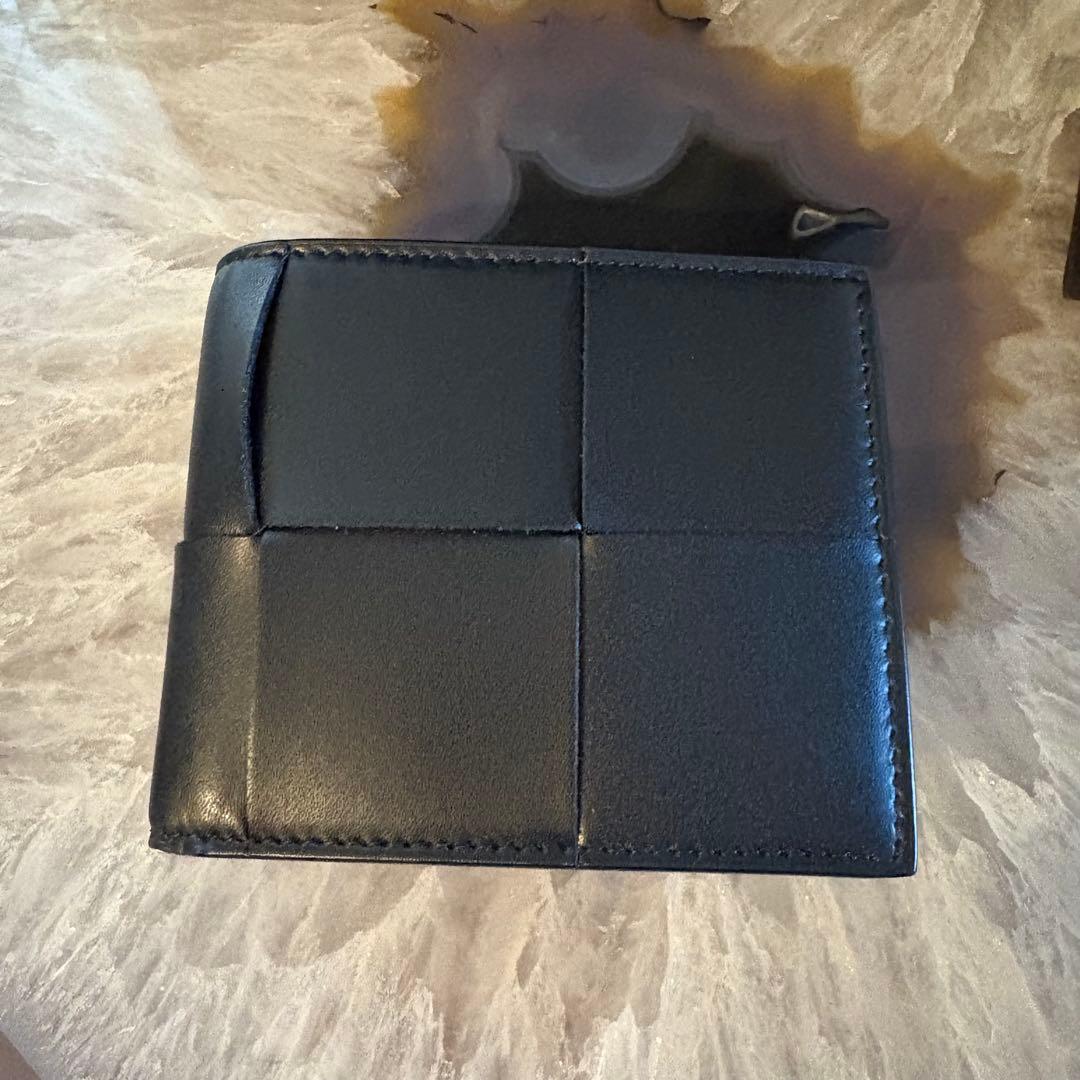 【新品】BOTTEGA VENETA 2つ折り財布　カセット　ブラック