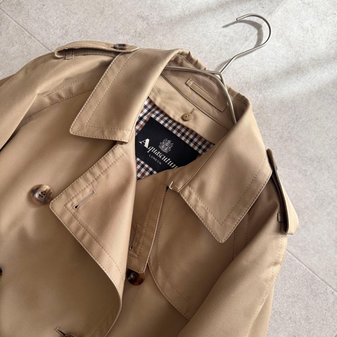 アクアスキュータム　トレンチコート　ロイヤルブルー　ベージュ　ダブル　ライナー