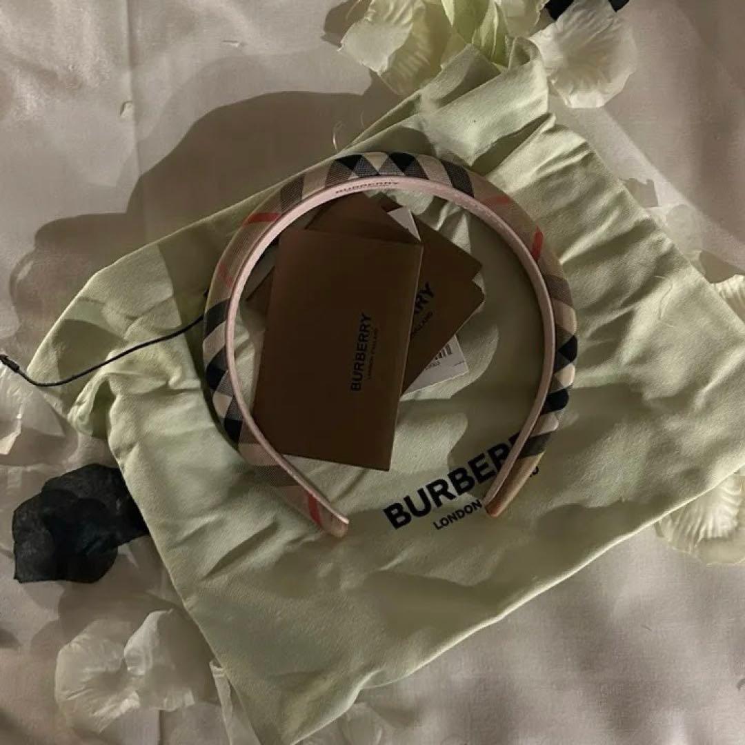 Burberryチェックカチューシャ