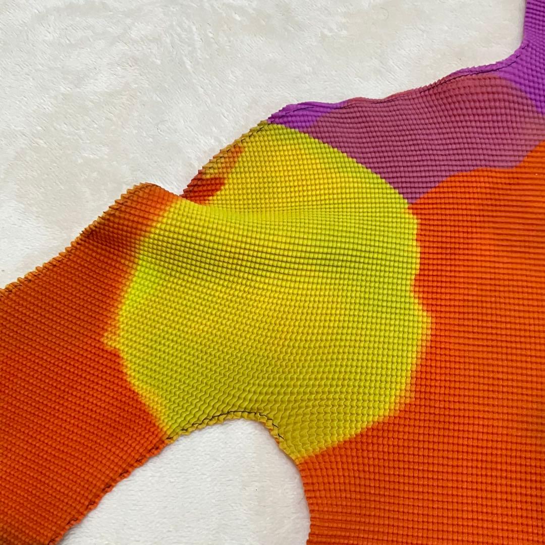 24AW me ISSEY MIYAKE ライトエフェクト ストレッチプリーツ