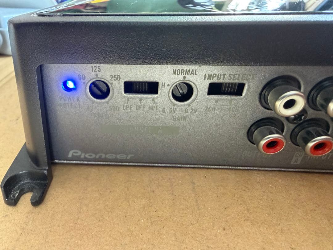 Pioneer カロッツェリア GM-D7400