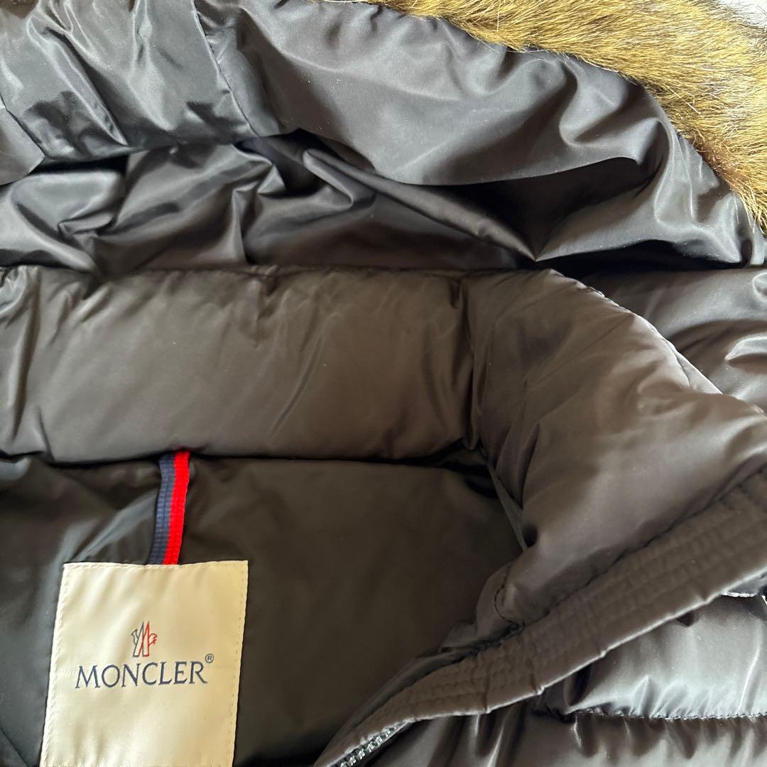 モンクレールエコファー付ダウンベスト　BAIRON ２　美品