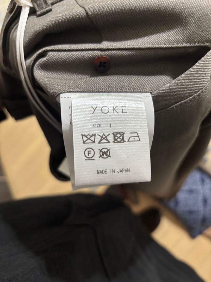 YOKE 3pleated Trousers スラックス