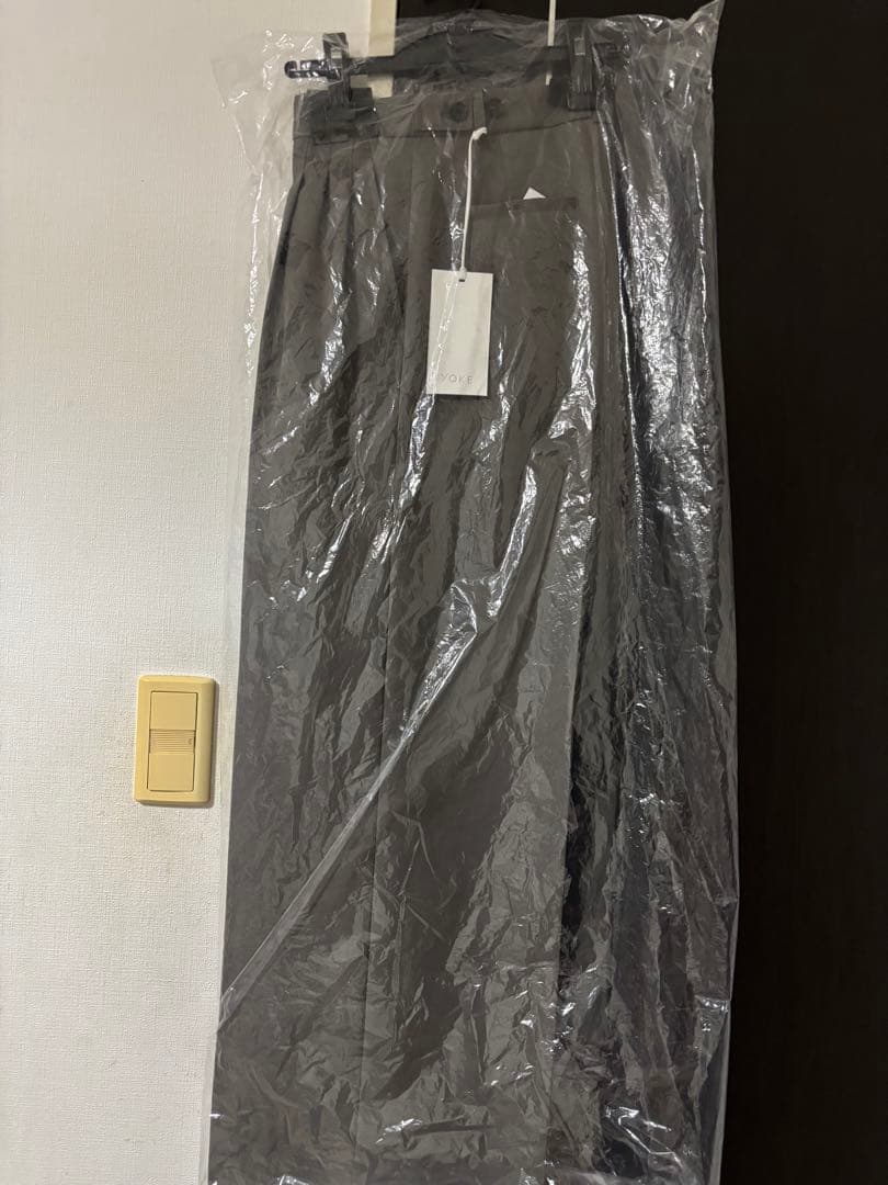 YOKE 3pleated Trousers スラックス
