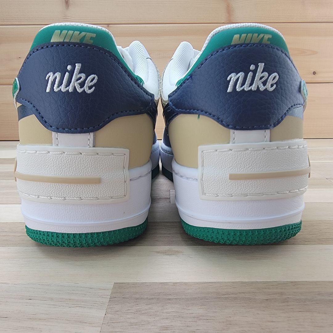 ナイキ ウィメンズ エアフォース1 シャドウ ホワイト/グリーン 24cm