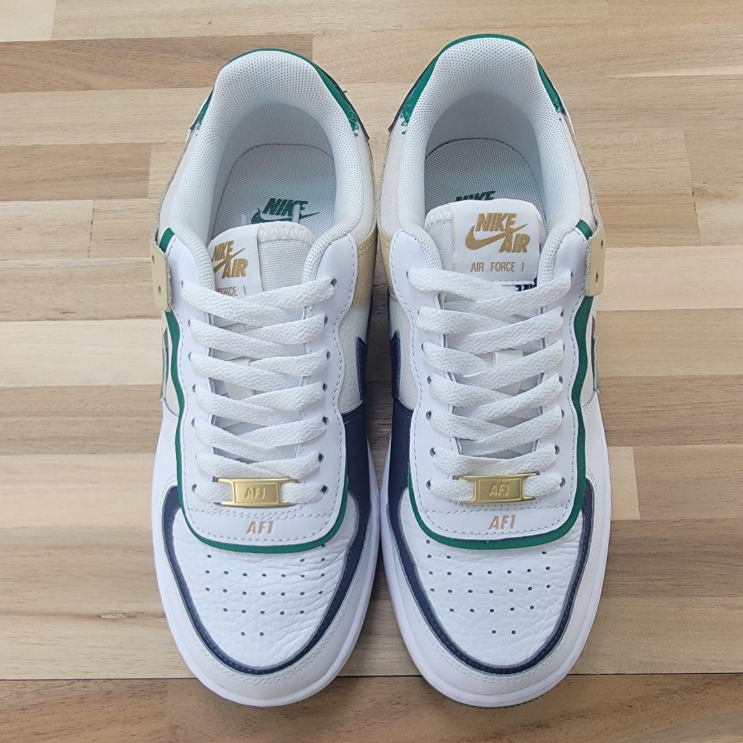 ナイキ ウィメンズ エアフォース1 シャドウ ホワイト/グリーン 24cm