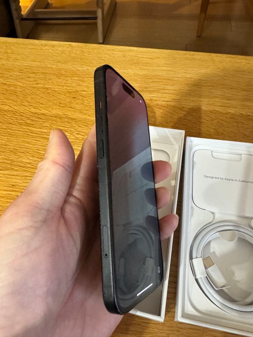 iPhone 15 128GB ブラック SIMフリー 付属品完備 箱あり