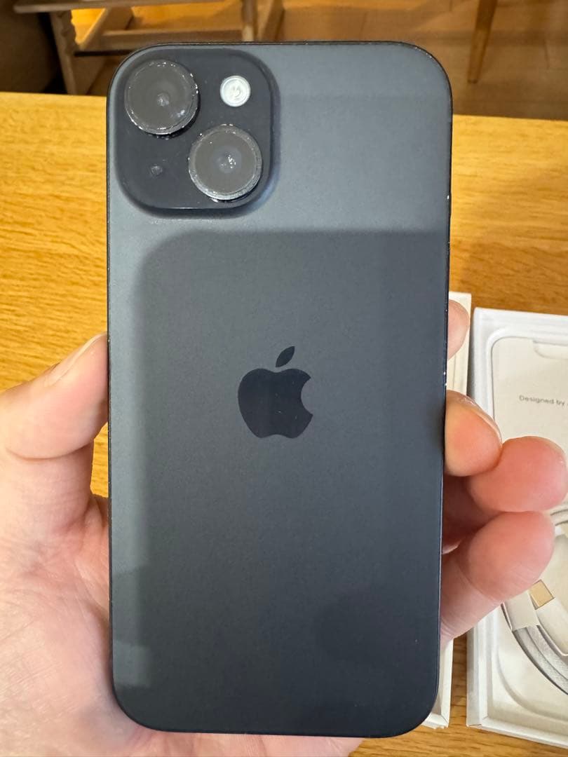 iPhone 15 128GB ブラック SIMフリー 付属品完備 箱あり