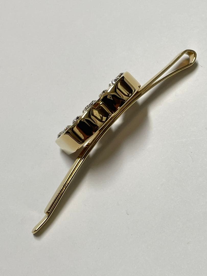 【美品】MIUMIUミュウミュウ　ヘアピン　匿名配送　❤︎