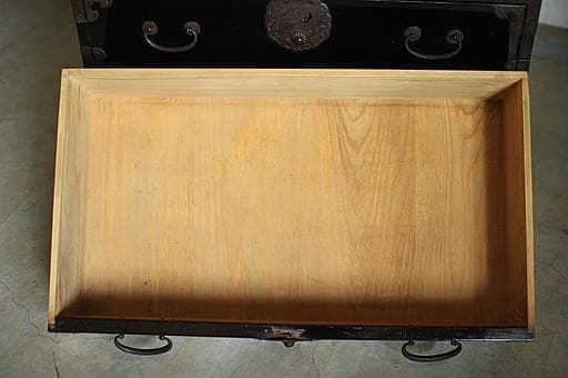 綺麗な丸金具 庄内手許箪笥　時代箪笥　古タンス　引き出し　家具　古家具