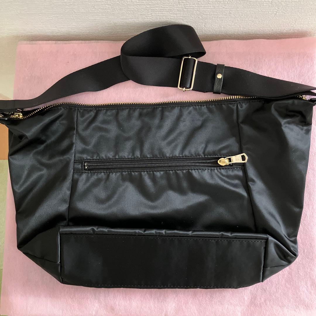 最終お値下げ☆russet clouds nylon スリングバッグ ブラック
