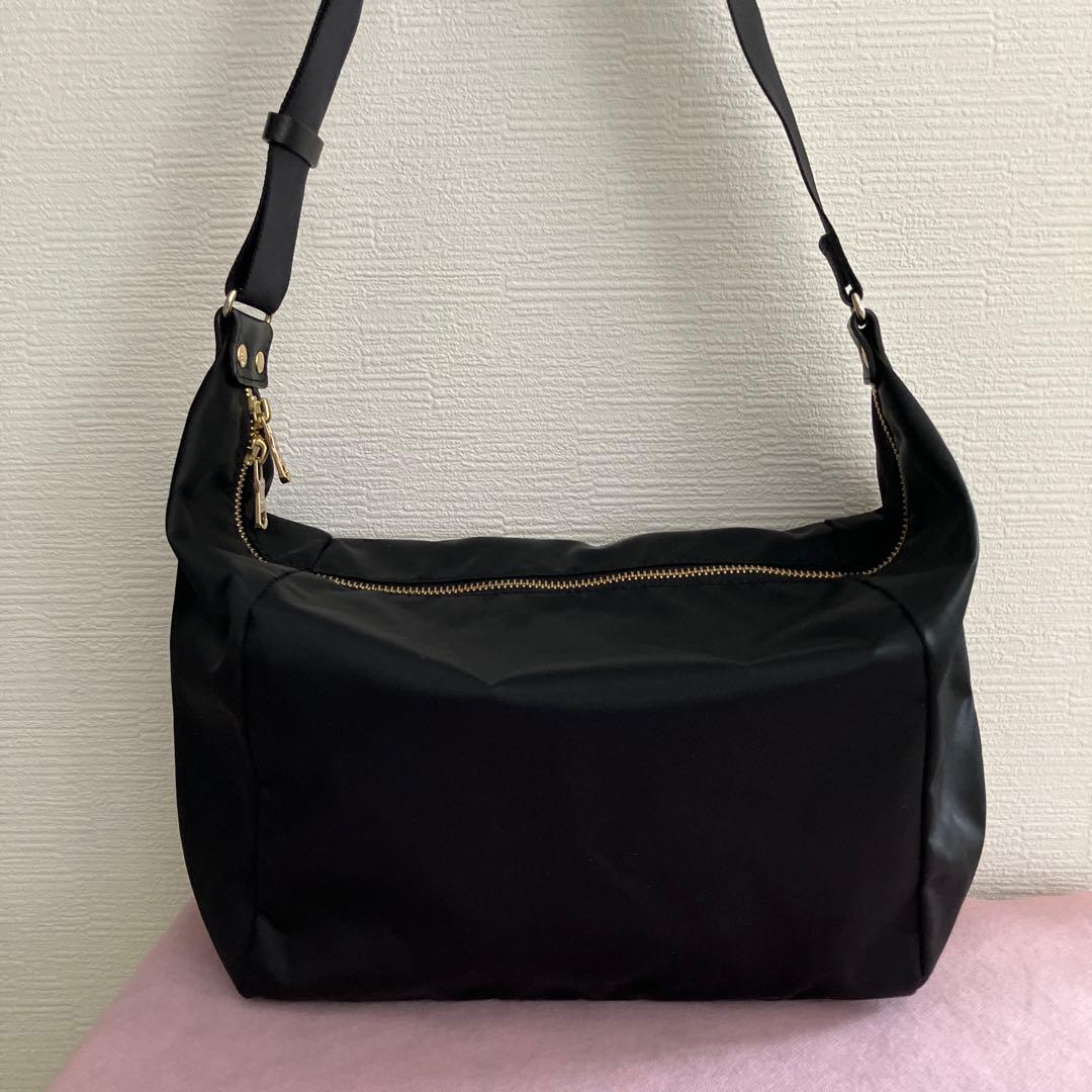 最終お値下げ☆russet clouds nylon スリングバッグ ブラック