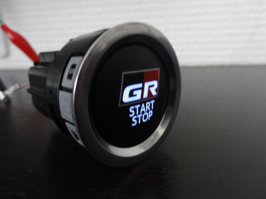 新車外し☆GRスポーツ エンジンプッシュスタートスイッチ60 プリウス 7P