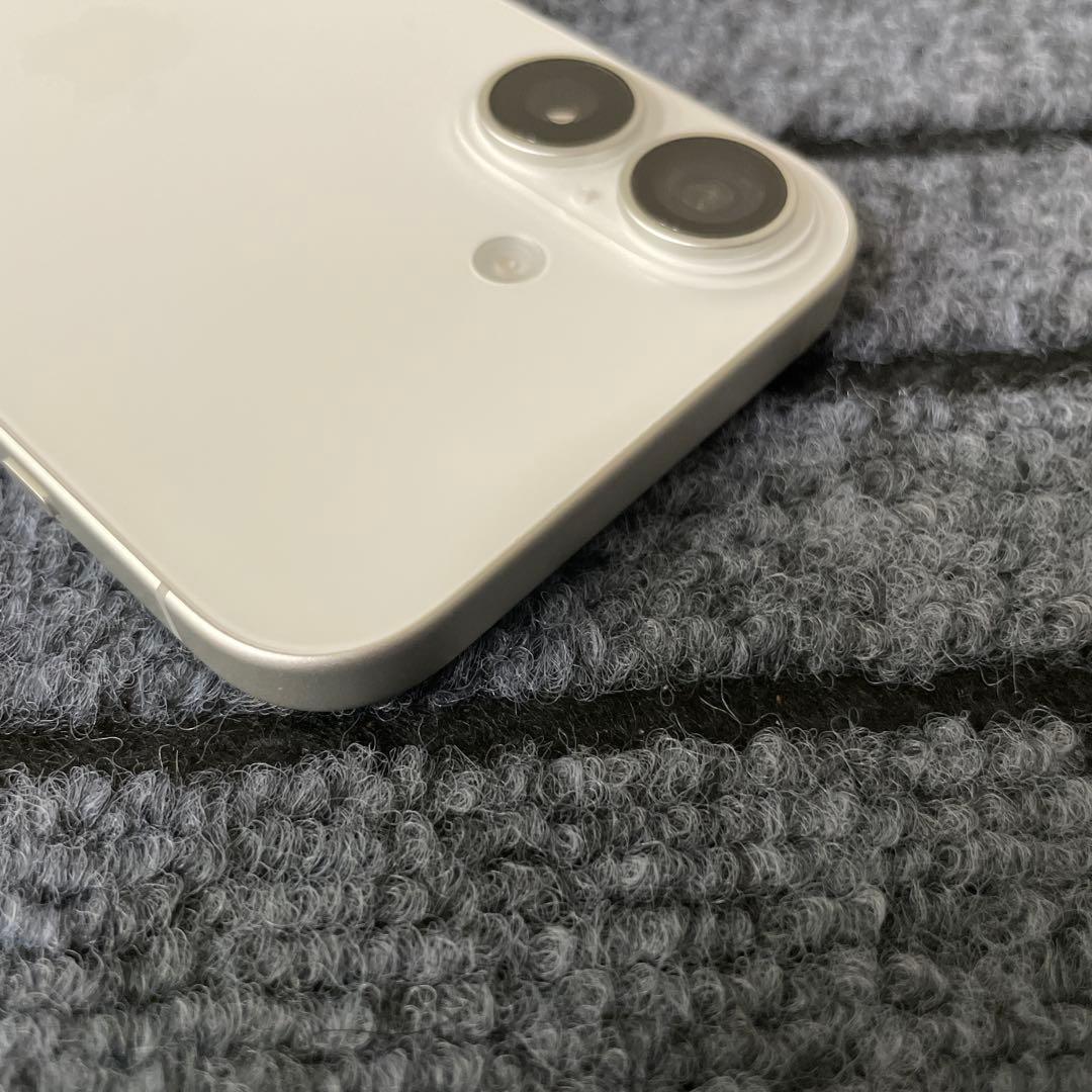 244 iPhone16 128GB SIMフリー　ホワイト