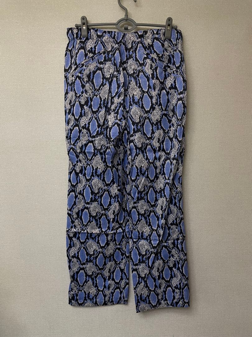 成田凌着用　Needles python pants 総柄　ニードルス　パイソン