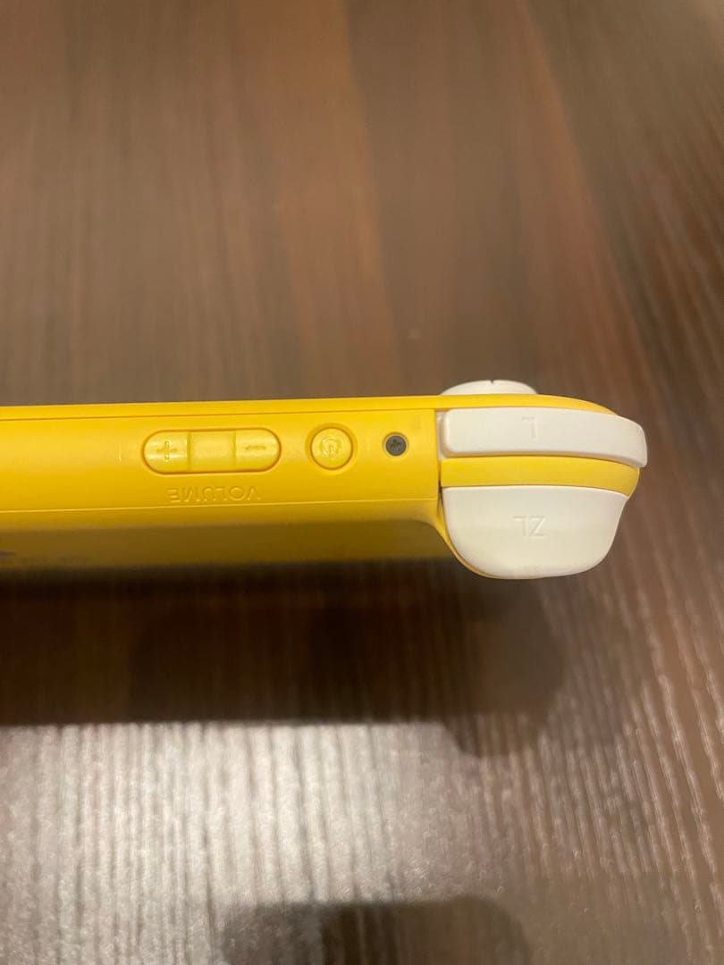 Nintendo Switch Lite（イエロー）